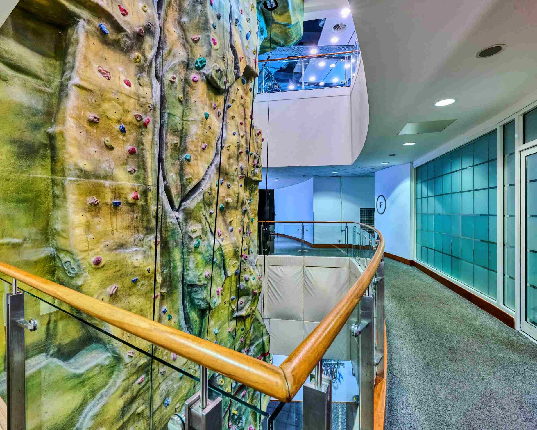 Climbing wall